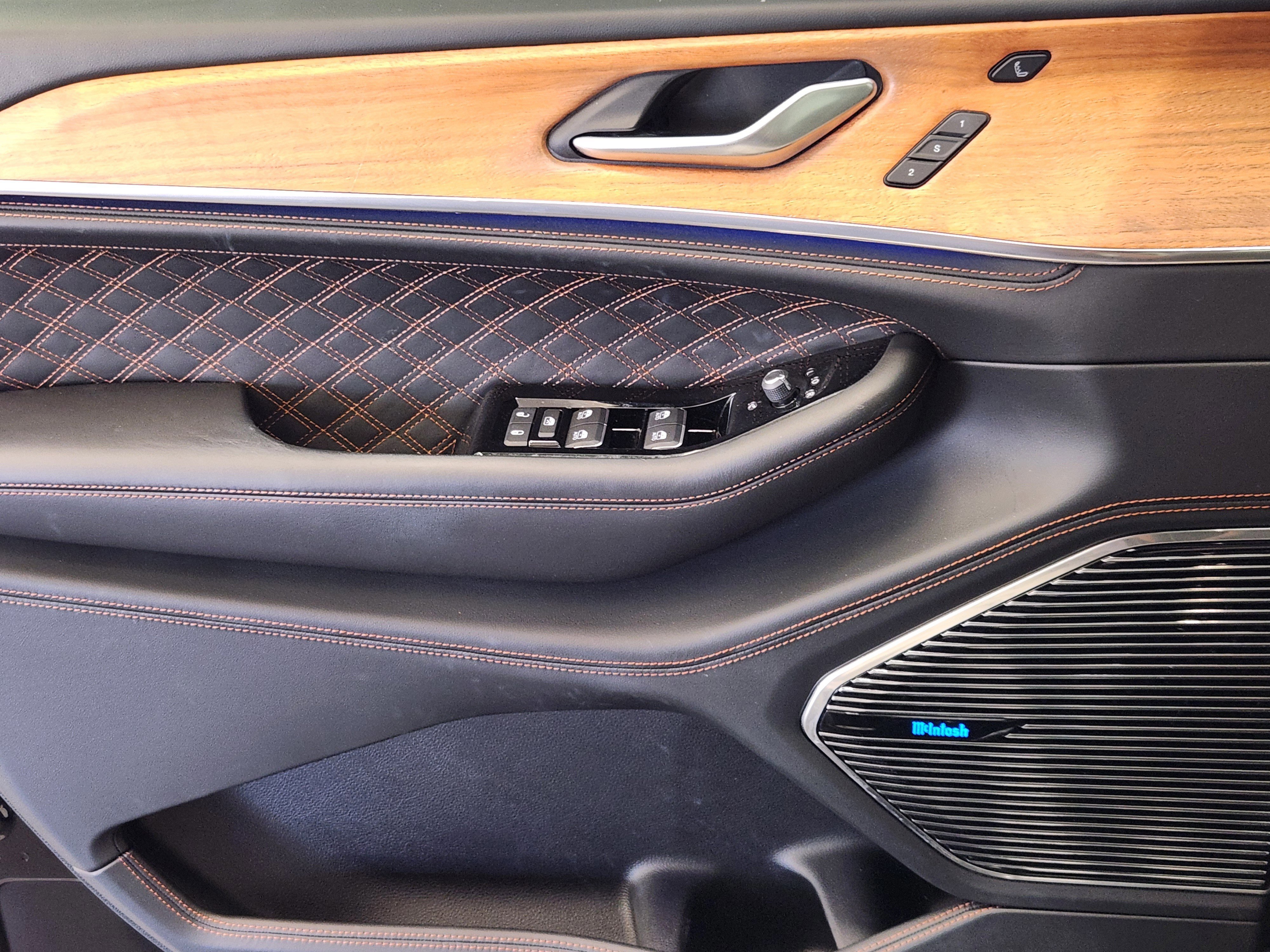 Used 2023 Jeep Grand Cherokee Summit image 21