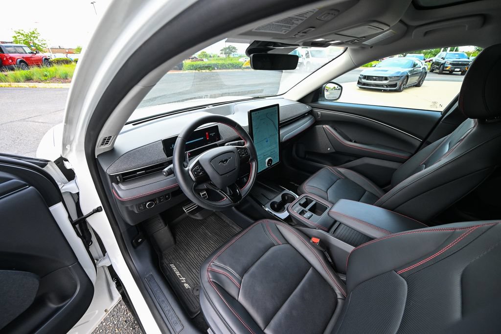Certified 2025 Ford Mustang Mach-E Premium w/ Sport Appearance Package AWD/4WD image 18