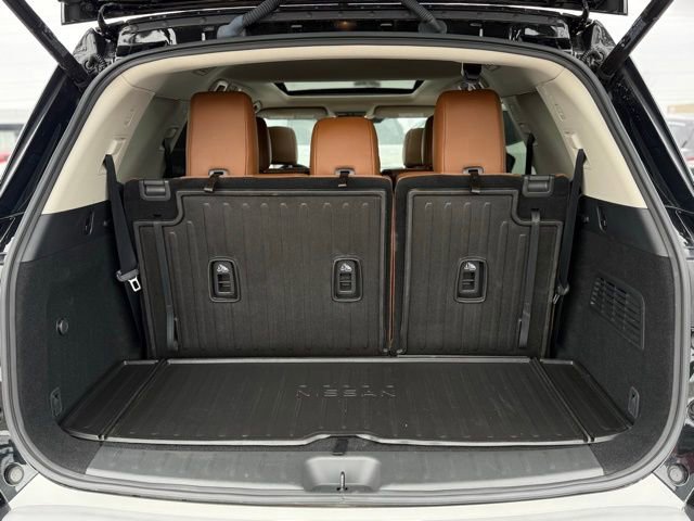 Used 2023 Nissan Pathfinder Platinum w/ Cargo Package image 47