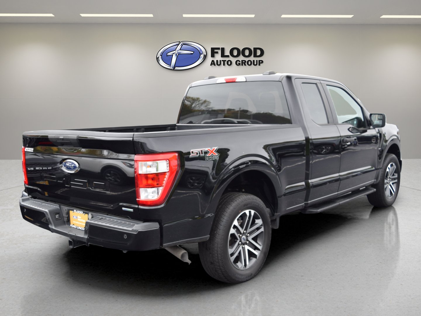 Certified 2023 Ford F150 XL w/ STX Appearance Package AWD/4WD image 4