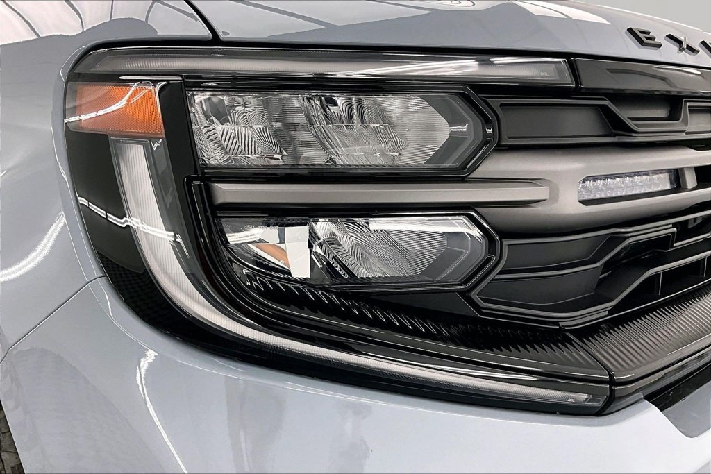 Certified 2025 Ford Expedition Tremor AWD/4WD image 30