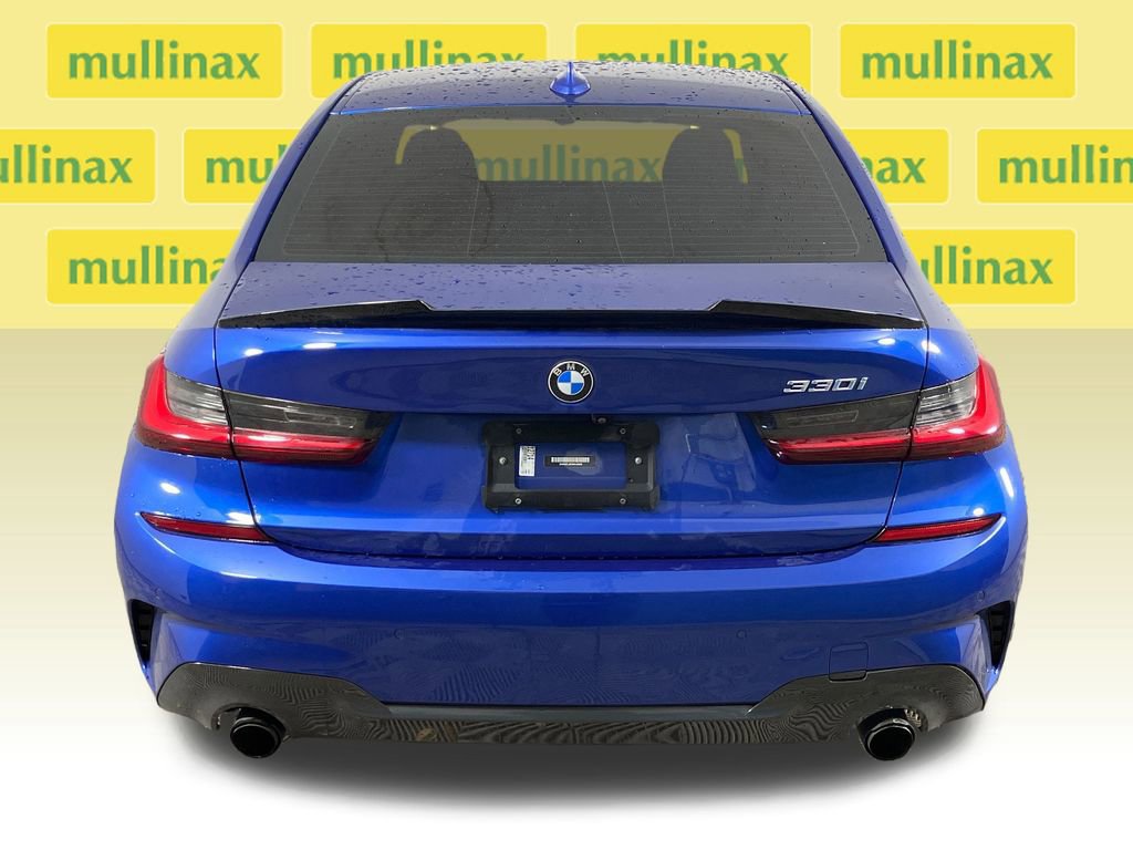 Used 2022 BMW 330i Sedan w/ M Sport Package image 4