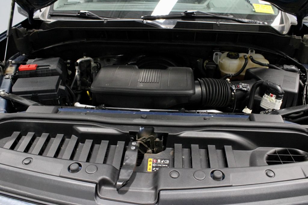 Used 2024 Chevrolet Silverado 1500 LT AWD/4WD image 17