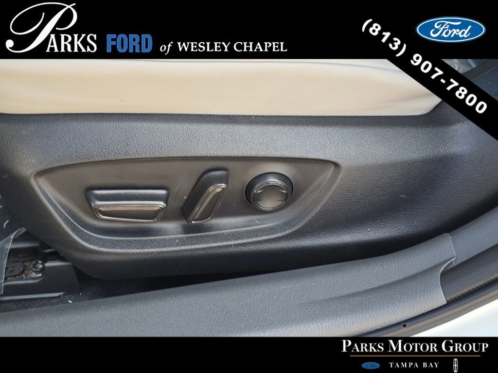 Used 2024 Toyota Camry SE w/ Cold Weather Package image 18