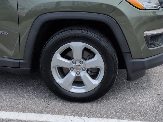 Used 2020 Jeep Compass Latitude FWD image 11