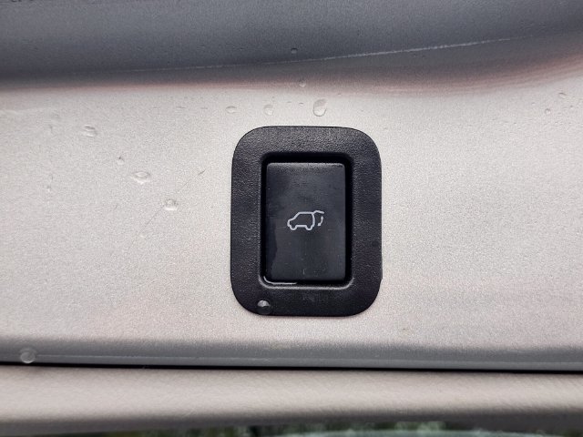 Used 2019 Toyota Highlander XLE AWD/4WD image 35