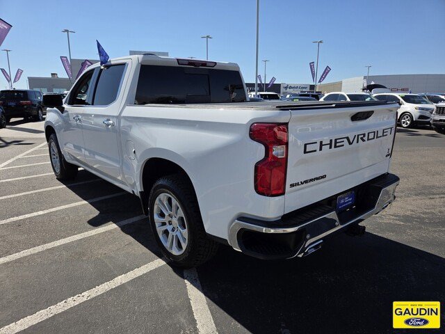 Used 2022 Chevrolet Silverado 1500 LTZ w/ Technology Package AWD/4WD image 5