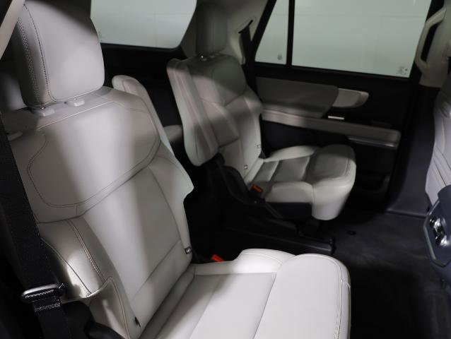 Certified 2025 Ford Expedition Active image 10