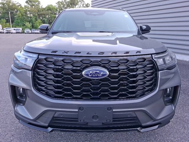 Certified 2025 Ford Explorer ST-Line RWD image 8