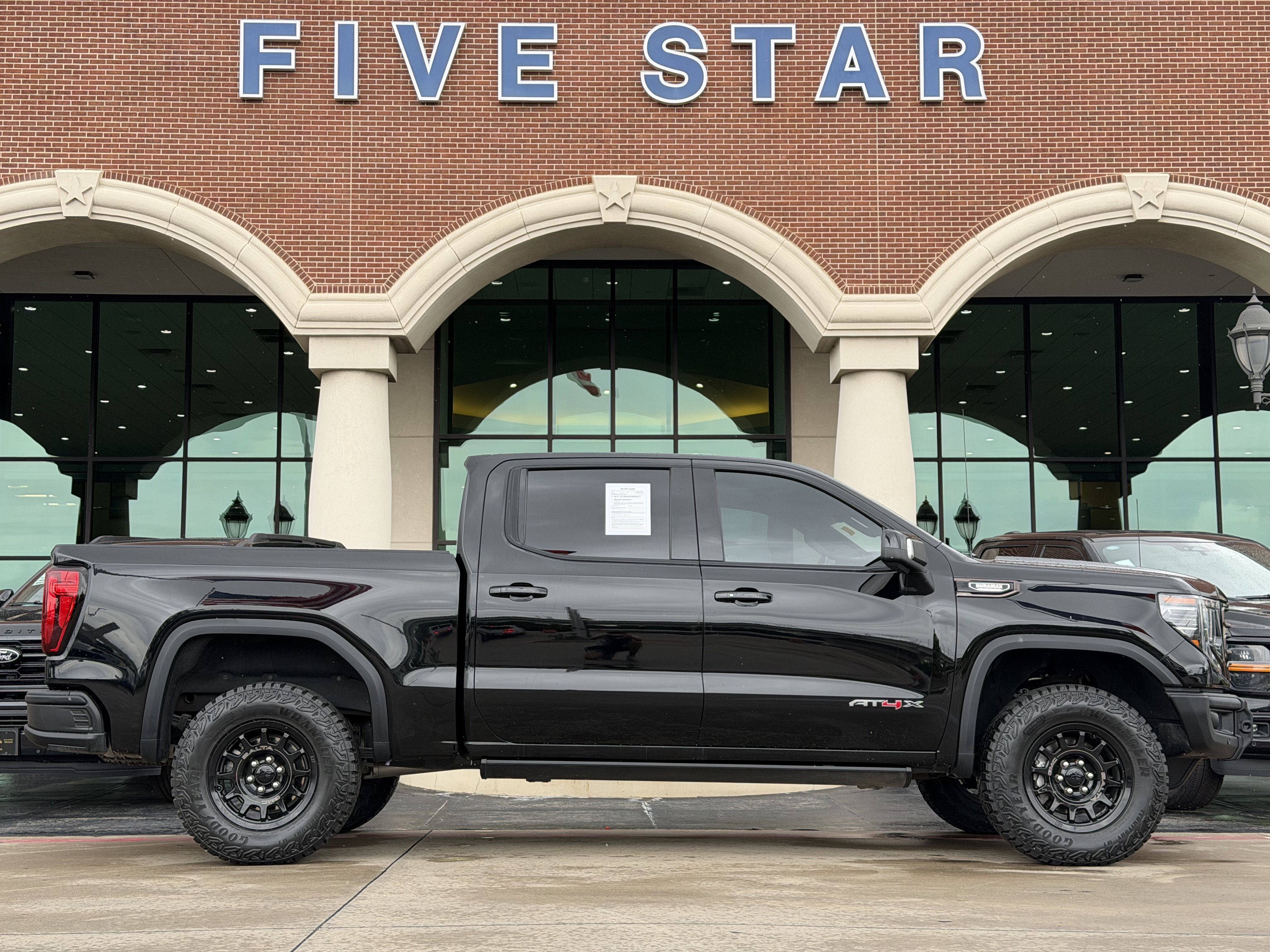 Used 2024 GMC Sierra 1500 AT4X w/ AT4X AEV Edition AWD/4WD image 3