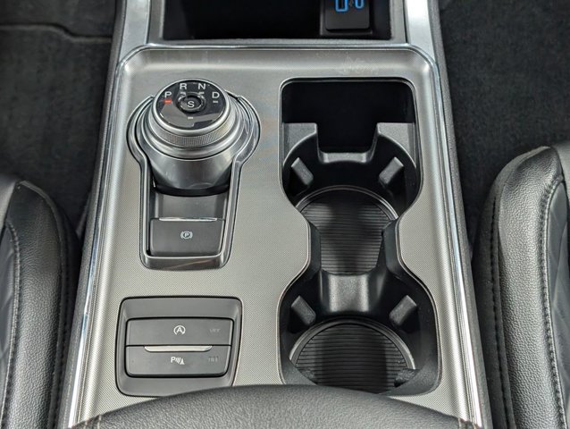 Certified 2024 Ford Edge Titanium AWD/4WD image 6