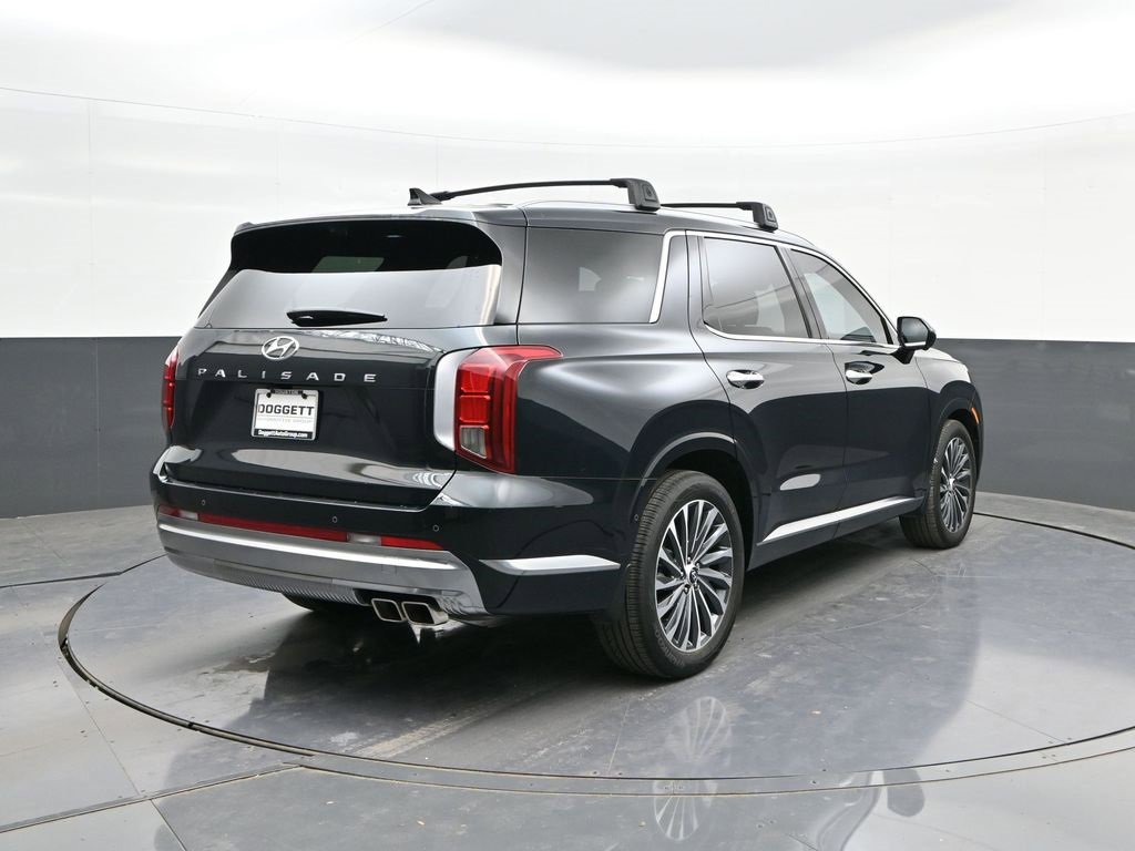 Used 2023 Hyundai Palisade Calligraphy image 11