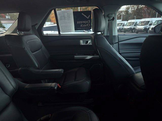 Certified 2023 Ford Explorer XLT w/ Equipment Group 202A AWD/4WD image 13