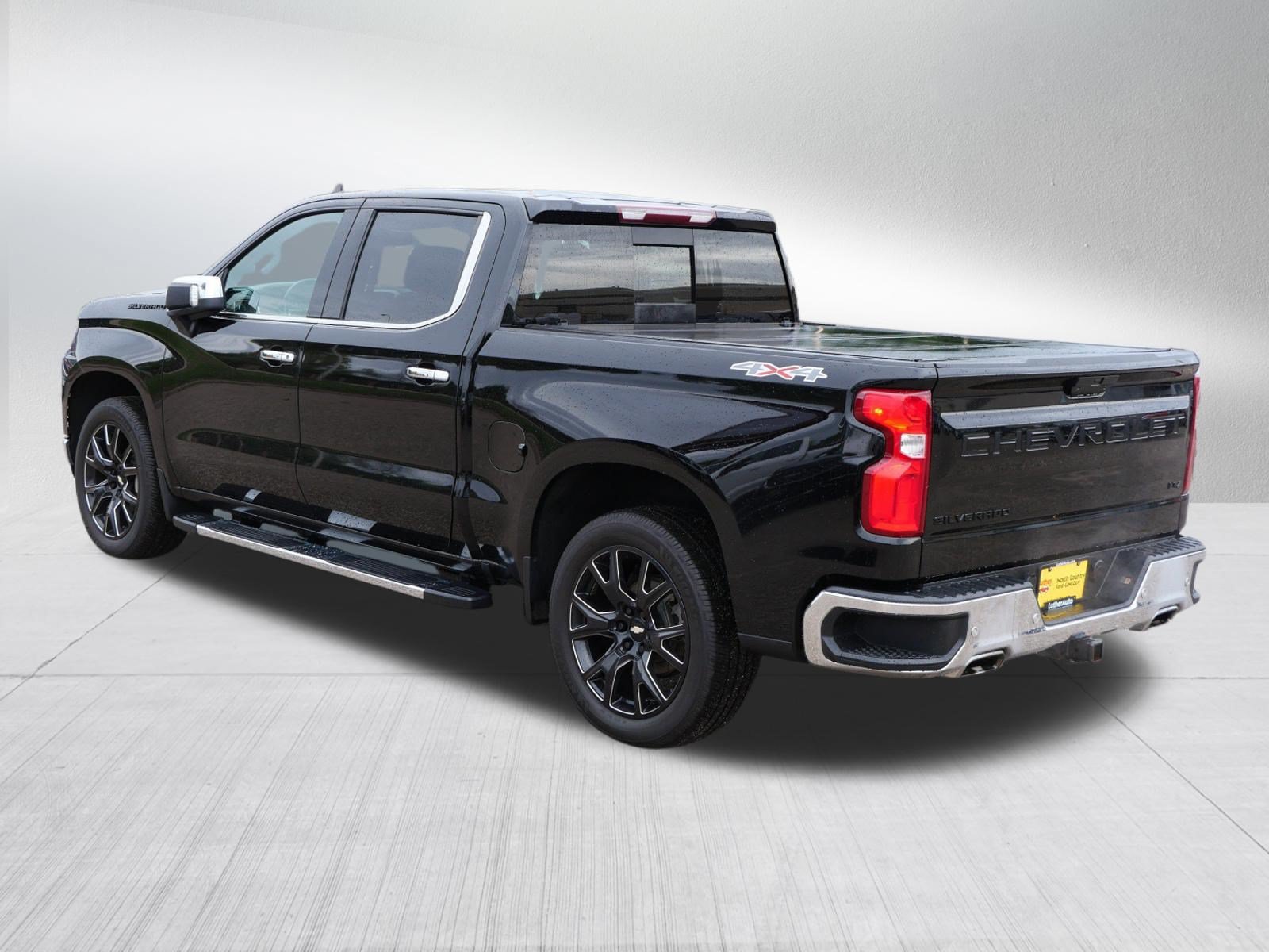 Used 2022 Chevrolet Silverado 1500 LTZ w/ LTZ Convenience Package II AWD/4WD image 5