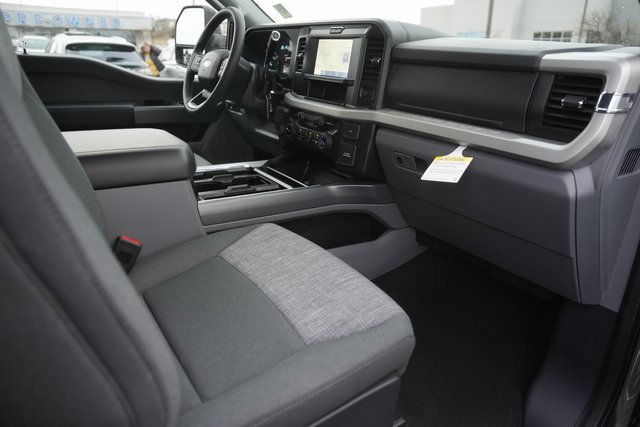 Certified 2025 Ford F350 XLT w/ 360-Degree Camera Package image 17