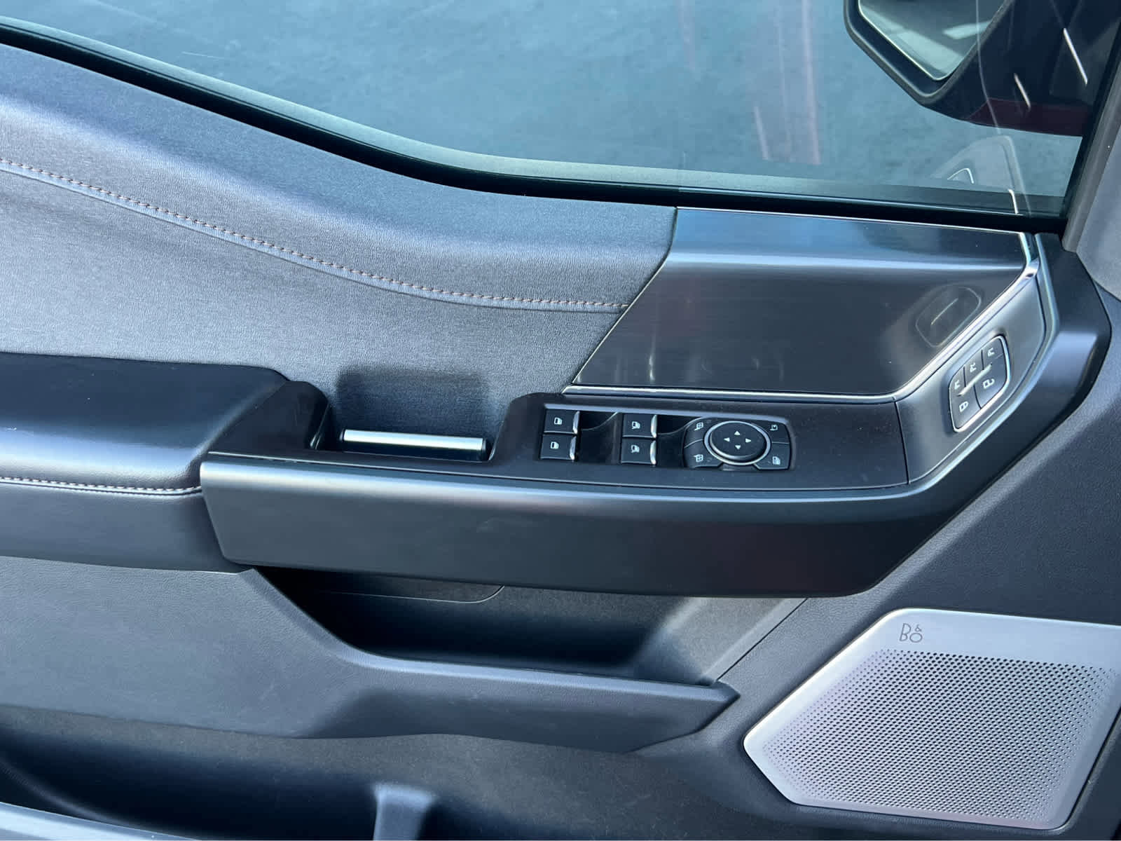 Certified 2022 Ford F150 Raptor w/ Equipment Group 801A High image 32