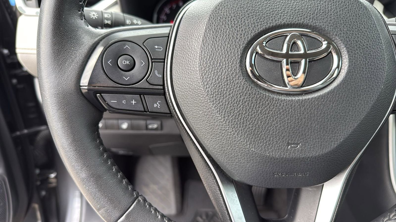 Used 2024 Toyota RAV4 XLE Premium image 17