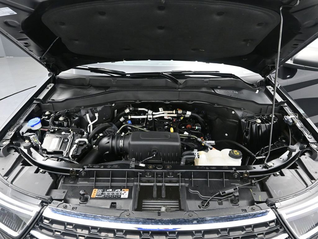 Certified 2024 Ford Explorer XLT w/ Equipment Group 202A image 12