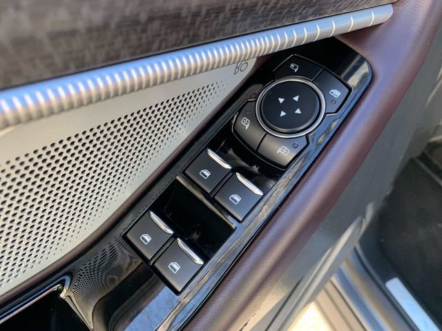 Certified 2025 Ford Explorer Platinum image 18