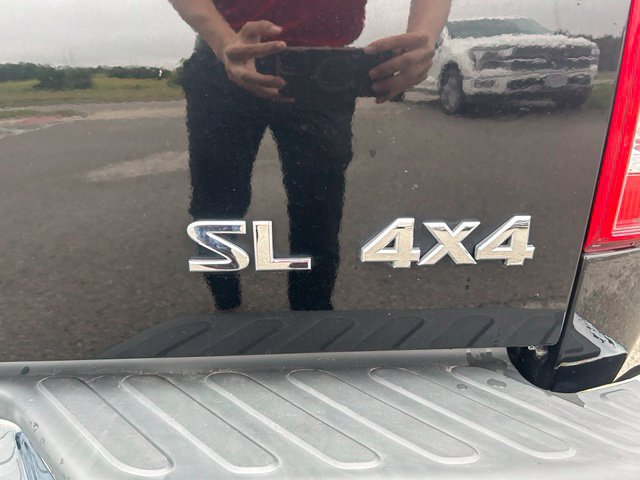 Used 2019 Nissan Frontier SL AWD/4WD image 7