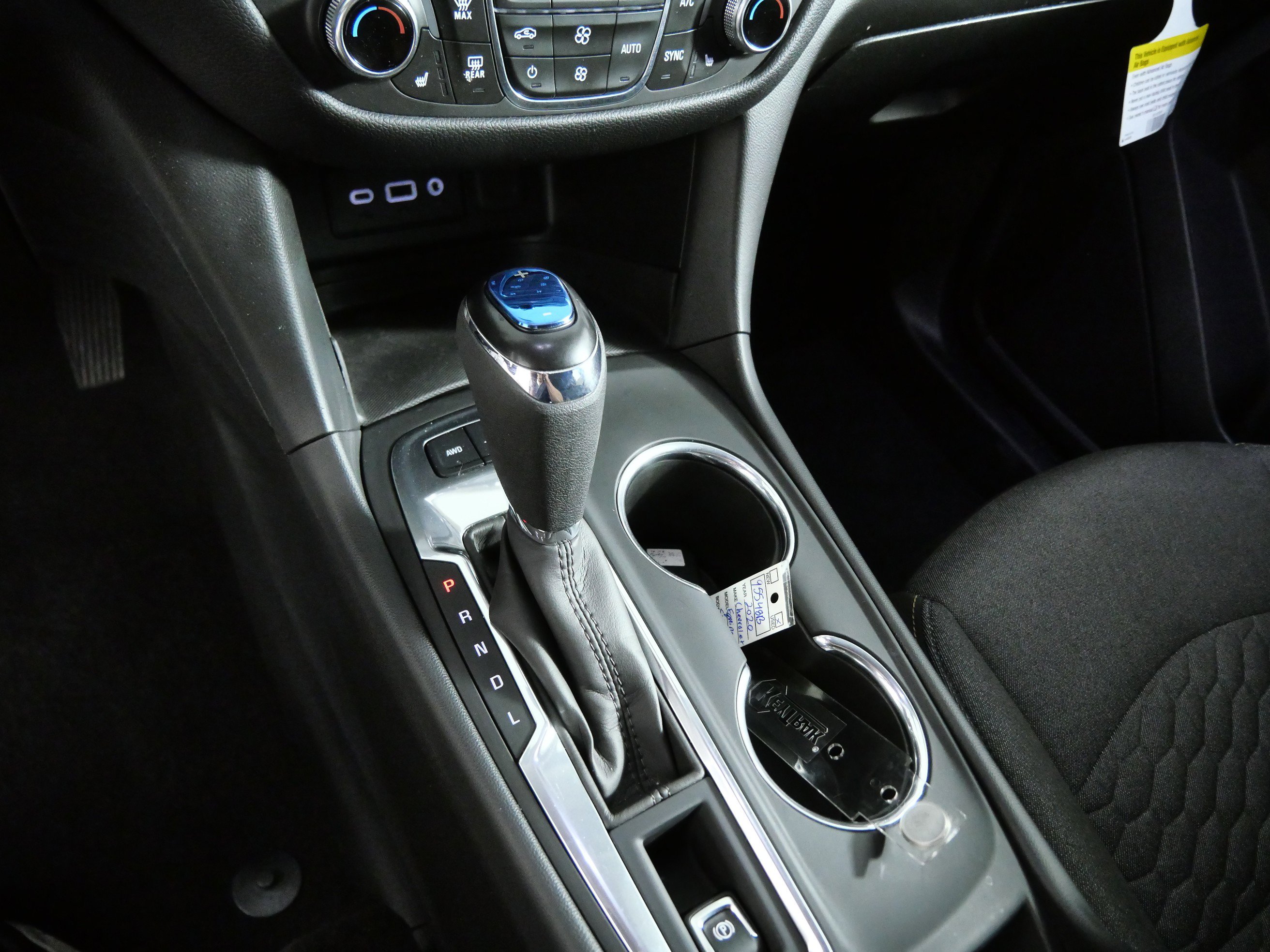 Used 2020 Chevrolet Equinox LT AWD/4WD image 19