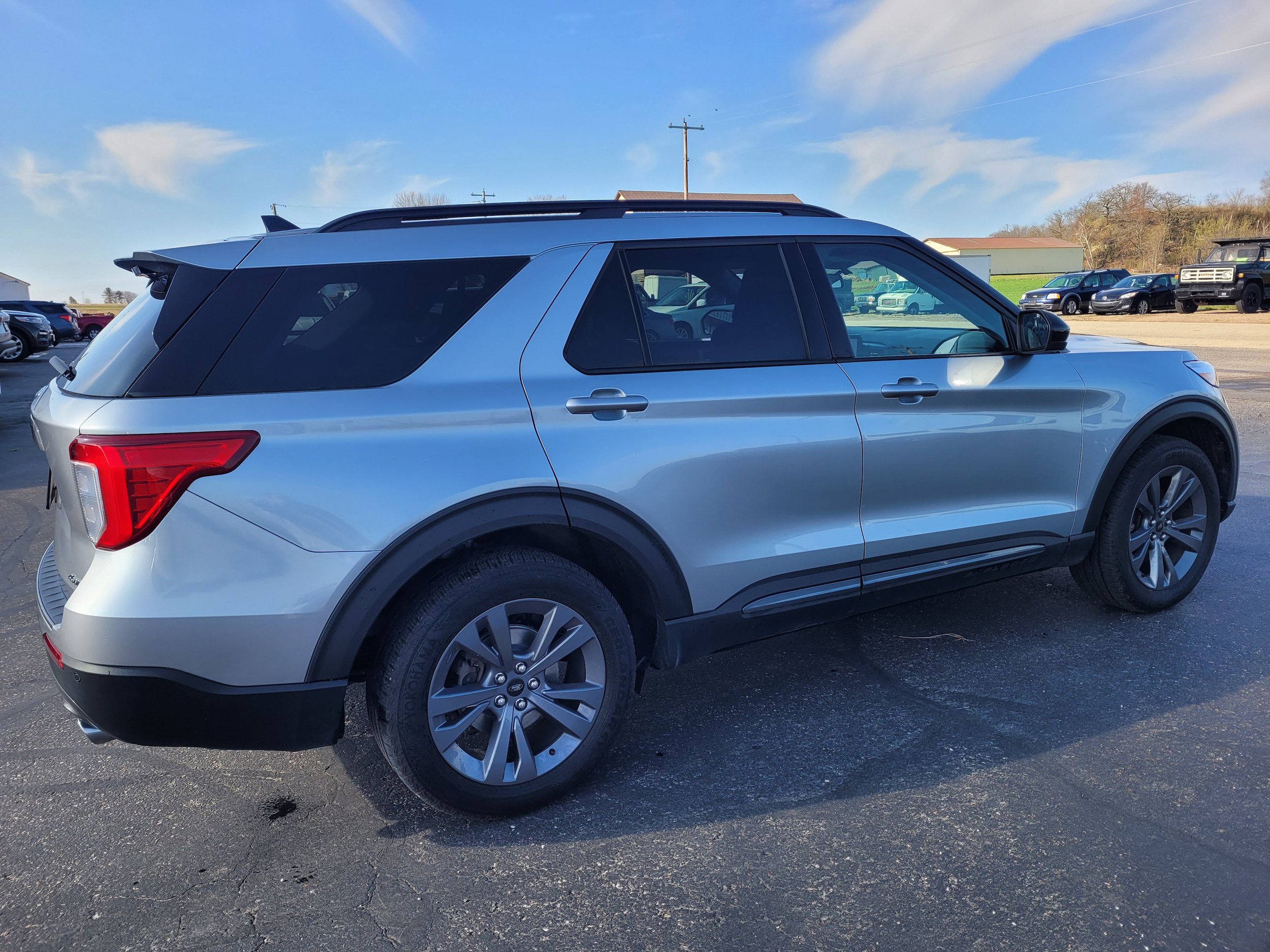 Certified 2023 Ford Explorer XLT w/ Equipment Group 202A AWD/4WD image 5