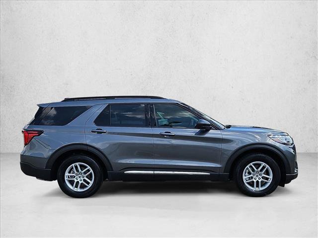 Certified 2025 Ford Explorer Active RWD image 4