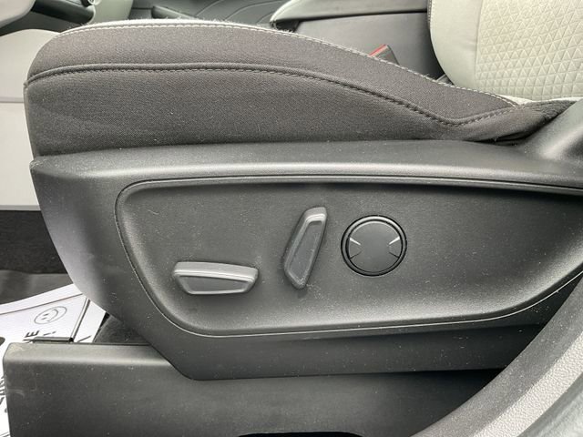 Certified 2023 Ford Escape Active AWD/4WD image 13