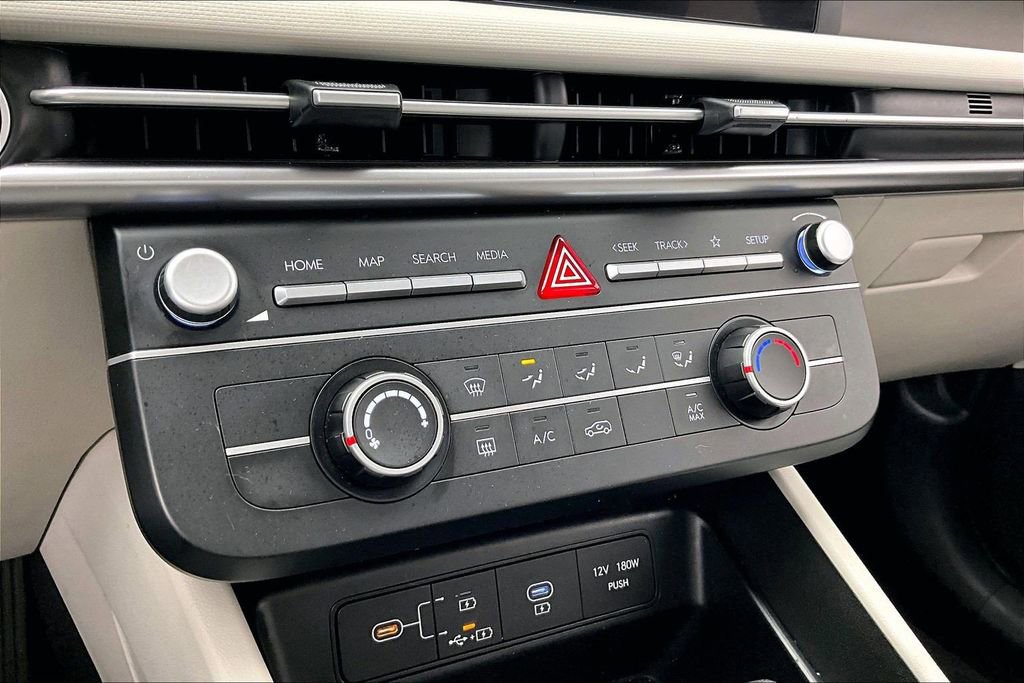 Used 2025 Hyundai Tucson SE FWD image 31