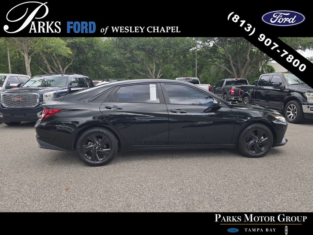 Used 2021 Hyundai Elantra SEL w/ Convenience Package FWD image 3
