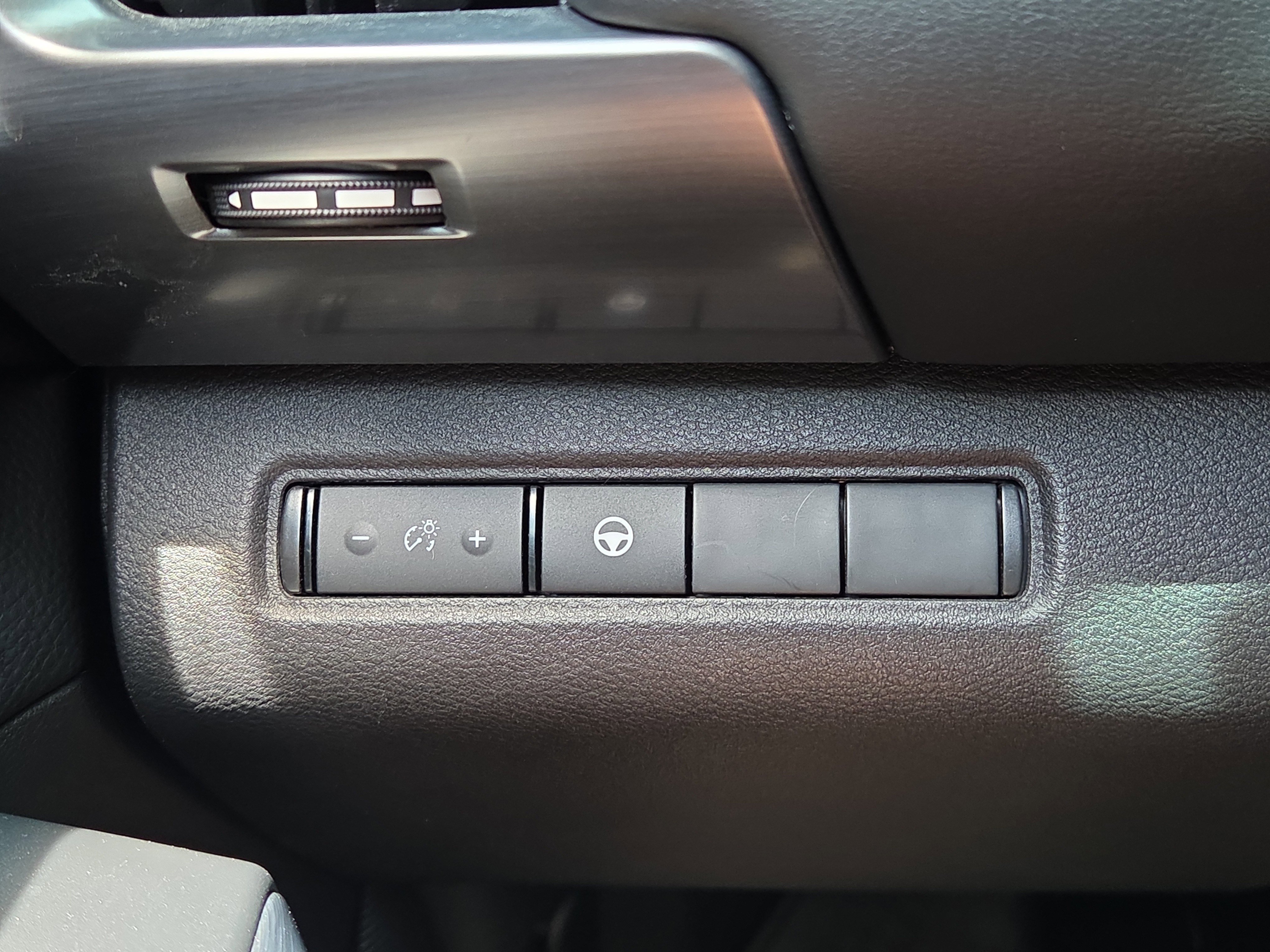 Used 2024 Nissan Pathfinder Rock Creek AWD/4WD image 28