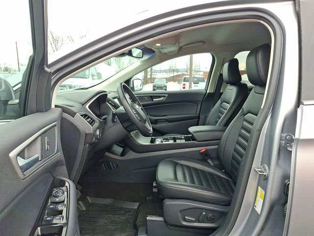 Certified 2020 Ford Edge SEL w/ Cold Weather Package image 13