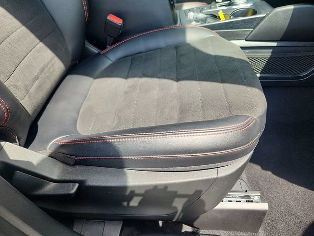 Certified 2022 Ford Escape SEL w/ SEL Stealth AWD Package image 33