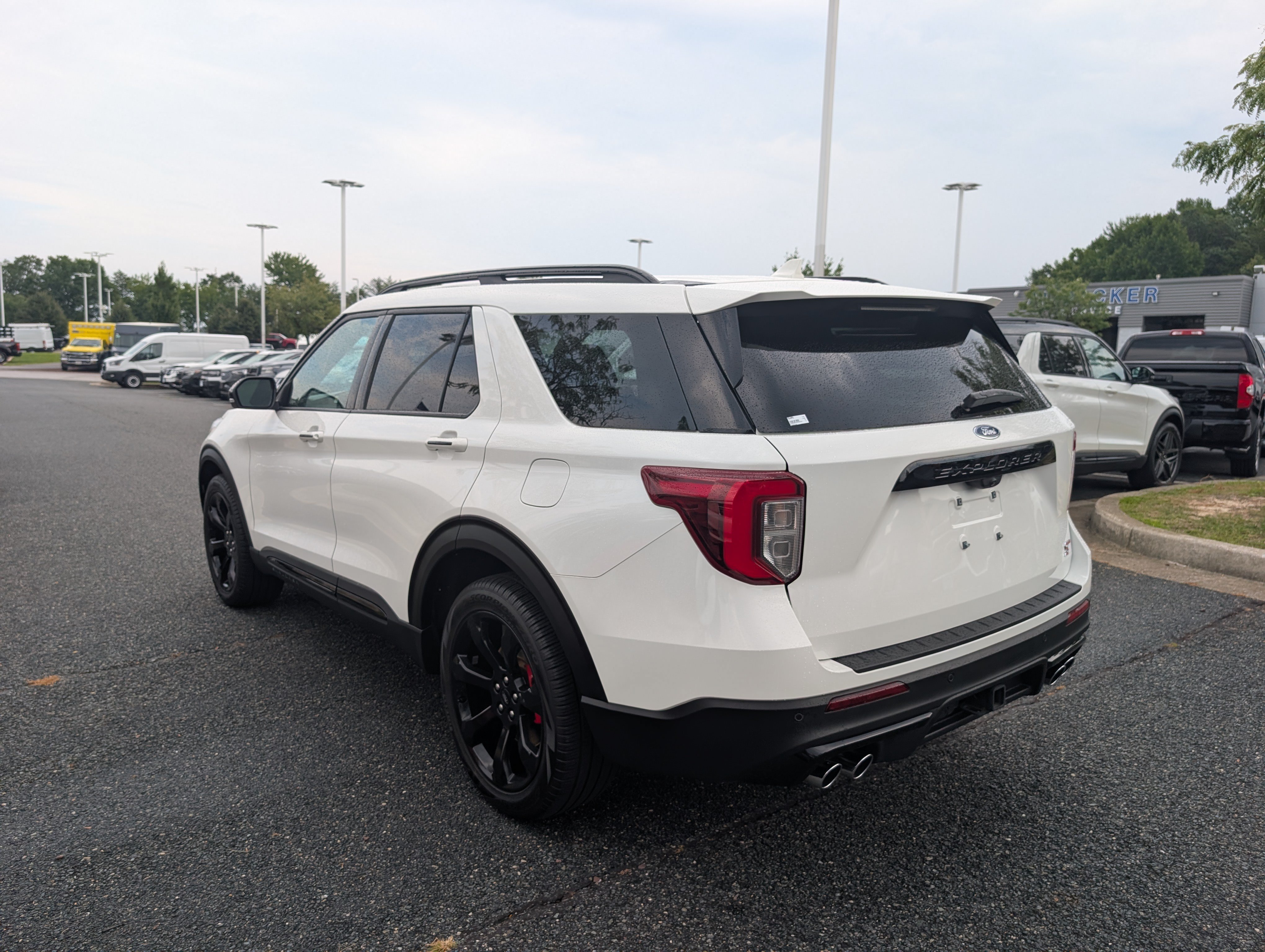 Certified 2023 Ford Explorer ST w/ Equipment Group 401A AWD/4WD image 5