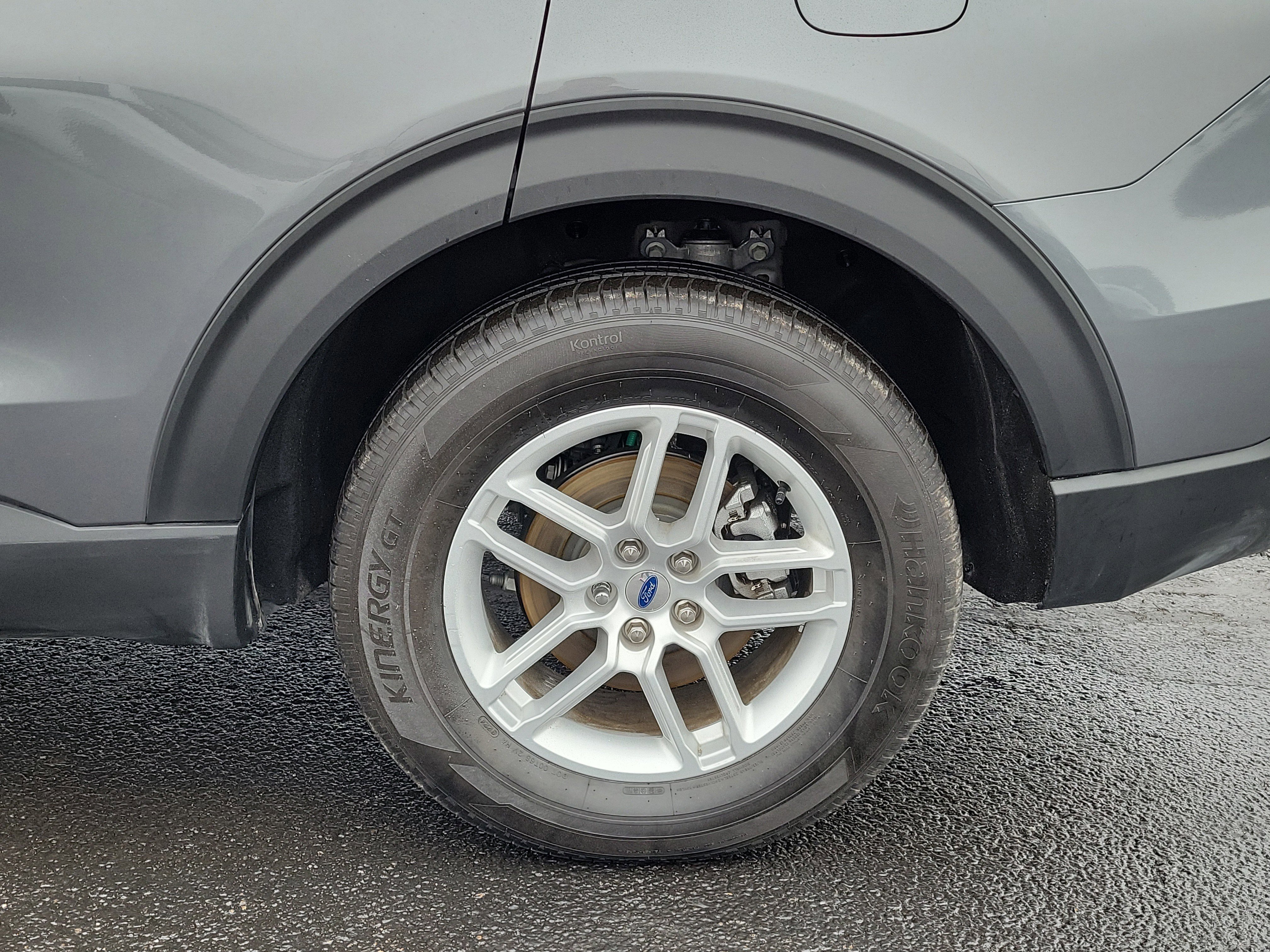 Certified 2025 Ford Explorer Active image 5