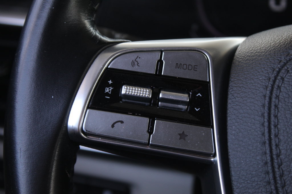 Used 2023 Kia Telluride EX w/ EX Captain's Chair Package FWD image 23