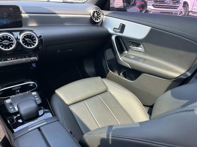 Used 2023 Mercedes-Benz CLA 250 image 17