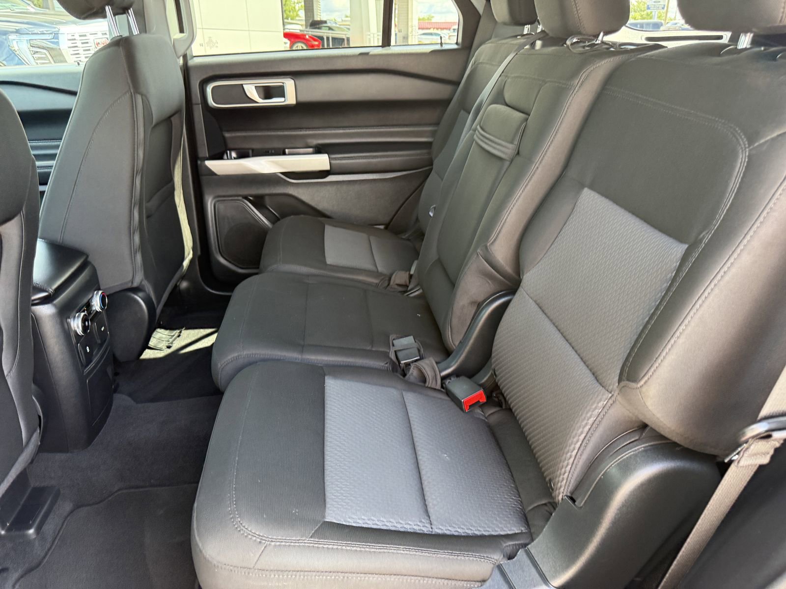 Certified 2023 Ford Explorer XLT RWD image 17