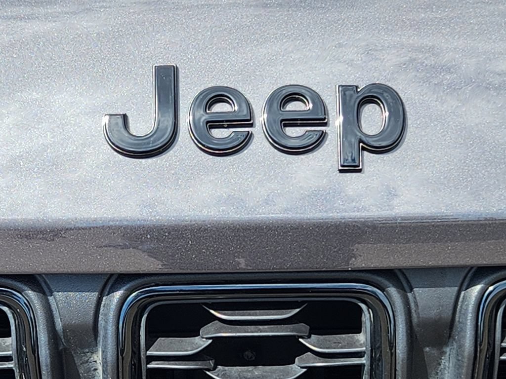 Used 2024 Jeep Grand Cherokee L Limited w/ Black Appearance Package AWD/4WD image 20