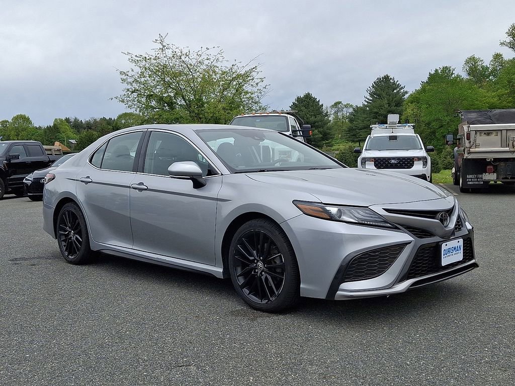Used 2022 Toyota Camry XSE FWD image 1