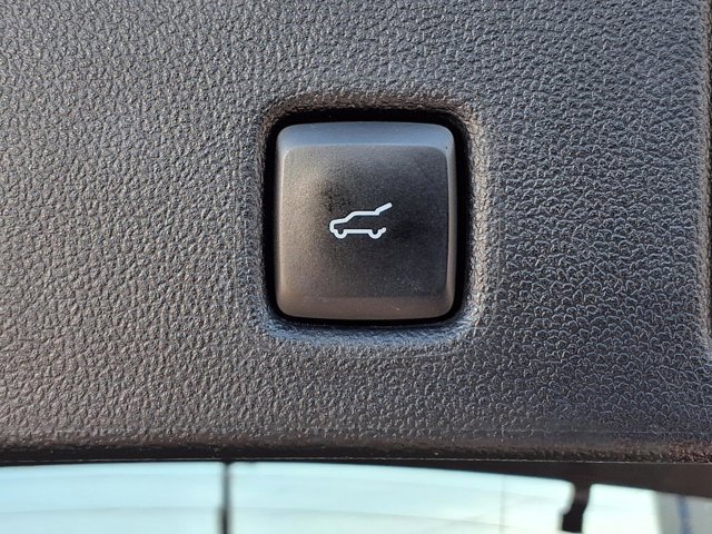 Certified 2022 Ford Escape SEL image 30