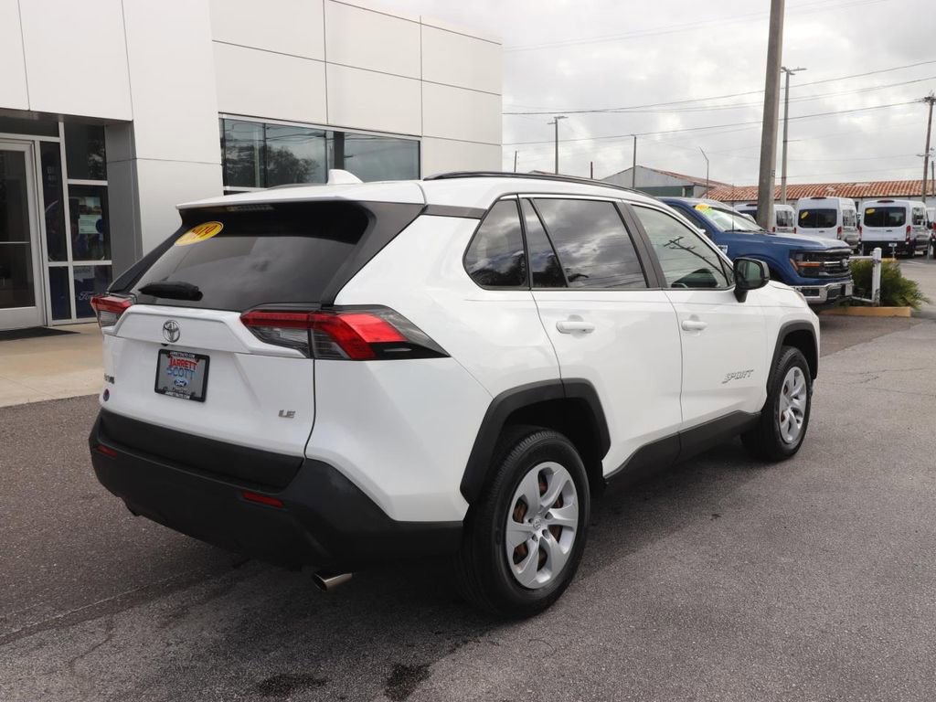 Used 2019 Toyota RAV4 LE image 5