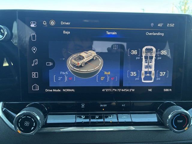 Used 2024 Chevrolet Colorado Trail Boss image 28