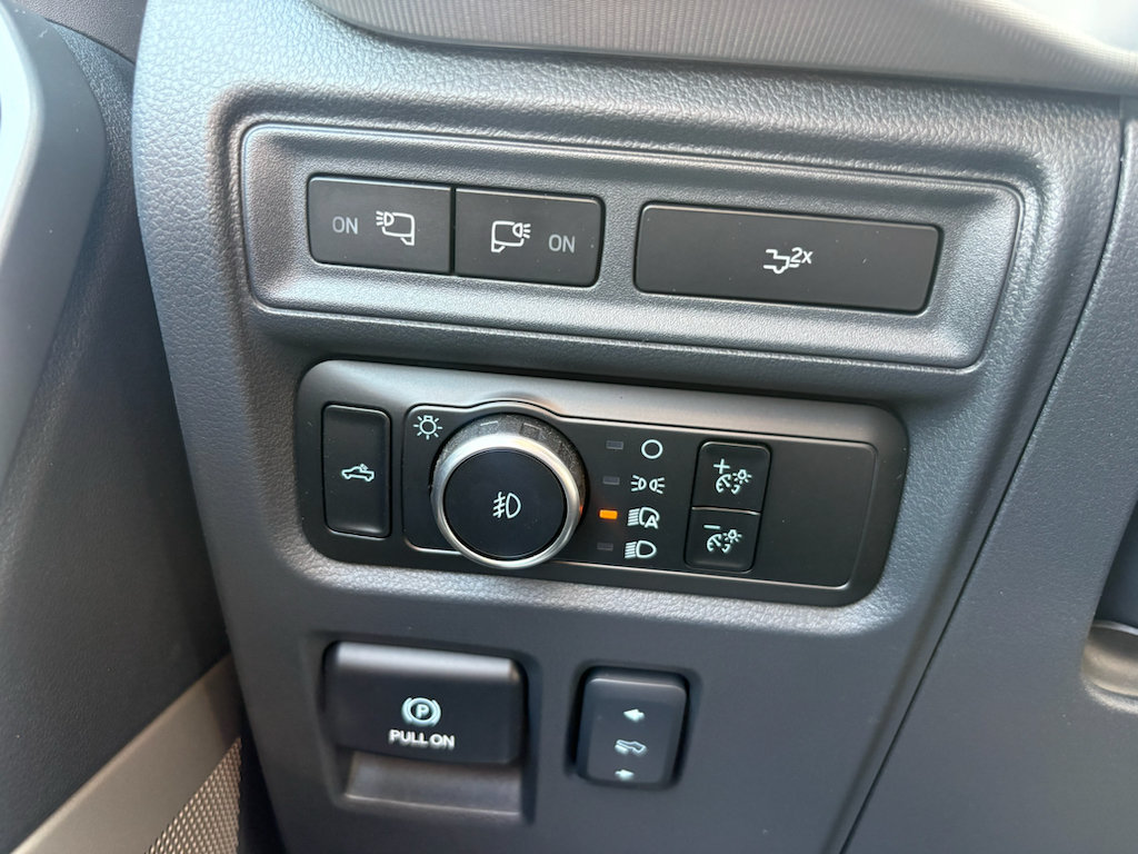 Certified 2024 Ford F150 Lariat w/ FX4 Off-Road Package AWD/4WD image 19