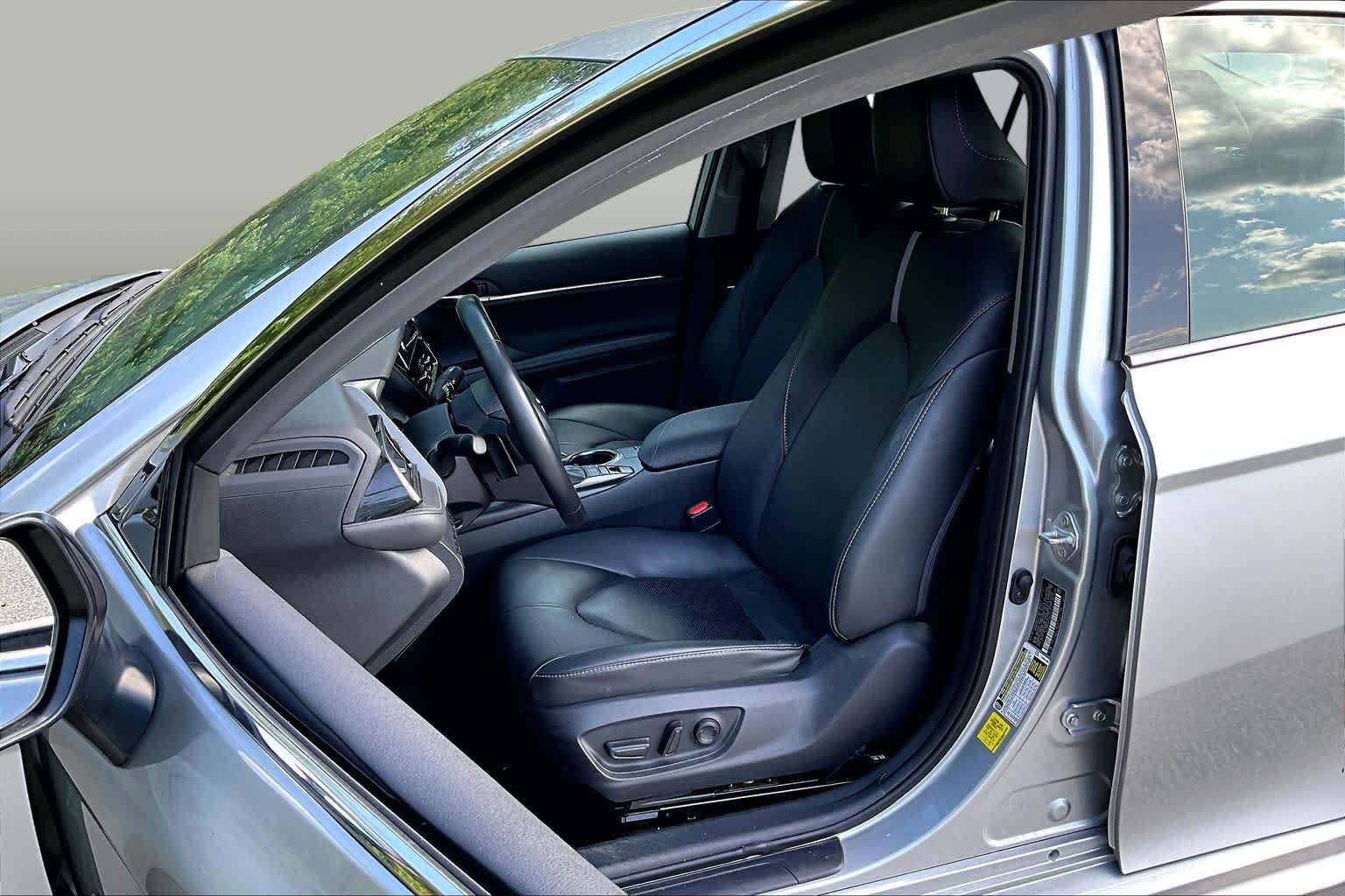 Used 2024 Toyota Camry XSE FWD image 9