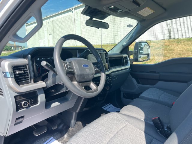 Certified 2024 Ford F350 XL w/ Snow Plow/Camper Package AWD/4WD image 28