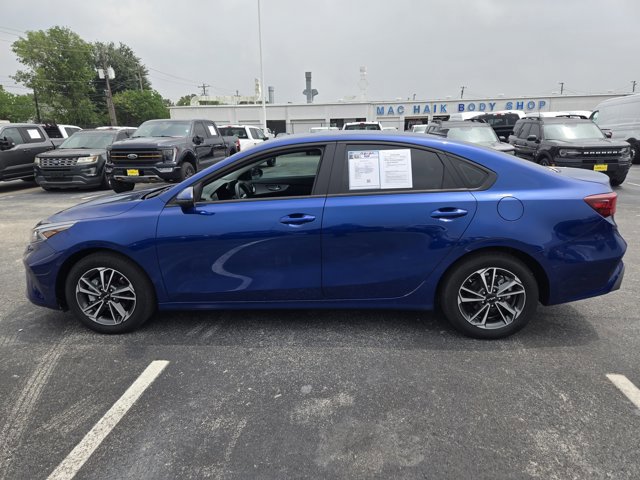 Used 2024 Kia Forte LXS w/ LXS Technology Package FWD image 5