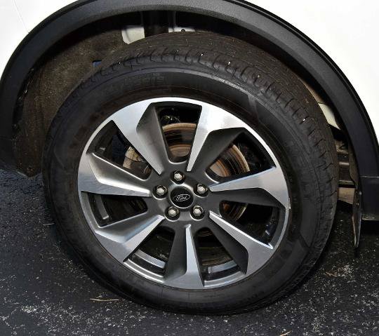 Certified 2023 Ford Escape Platinum AWD/4WD image 9