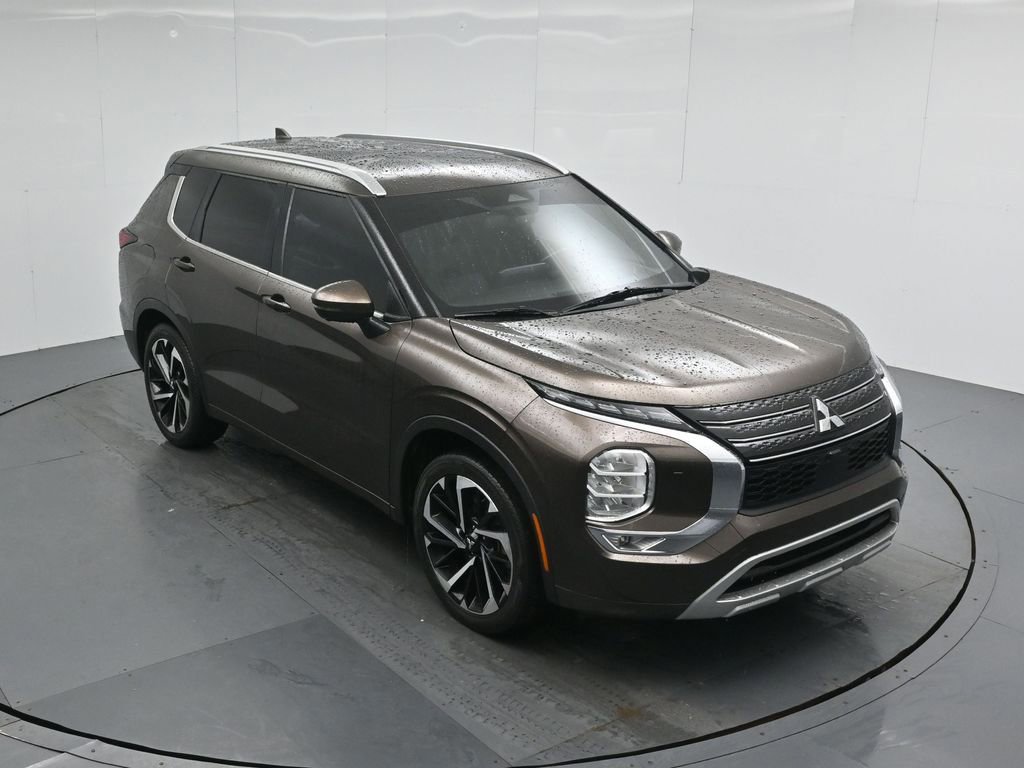 Used 2022 Mitsubishi Outlander SEL image 4