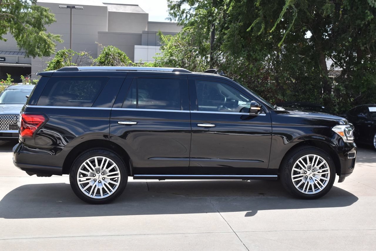 Certified 2024 Ford Expedition Limited RWD image 6